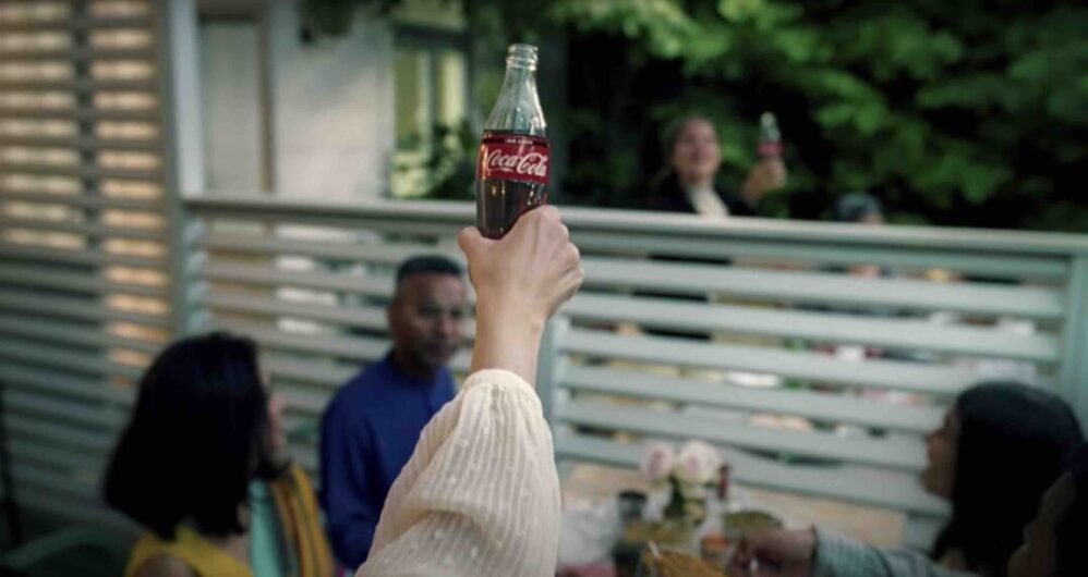 Coca Cola Invita A Recordar Que Juntos Todo Es Mejor