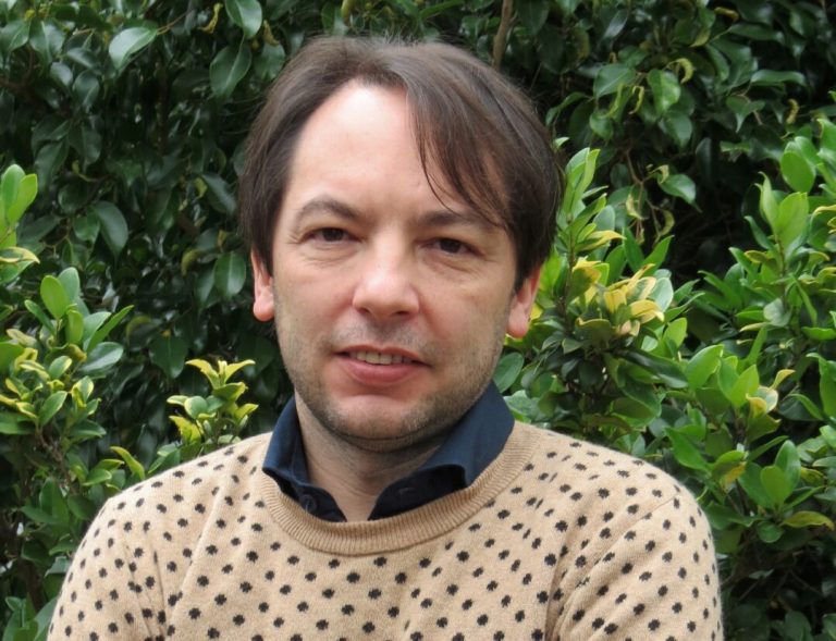 Gonzalo Vecino de Niña: “Pensamos como cazadores”