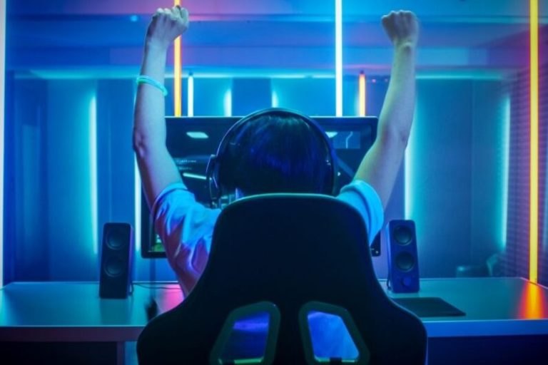 Burger King es el nuevo patrocinador oficial de Telcel UNIVERSITY esports México