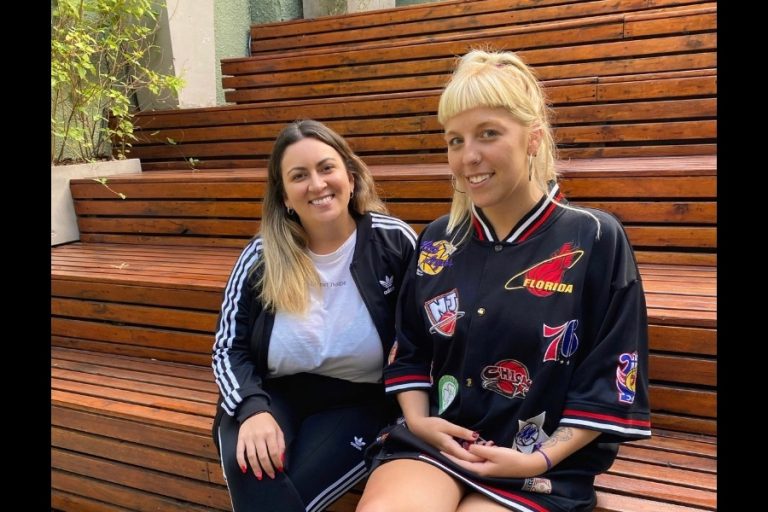 Together w/ suma a dos directoras creativas a su equipo