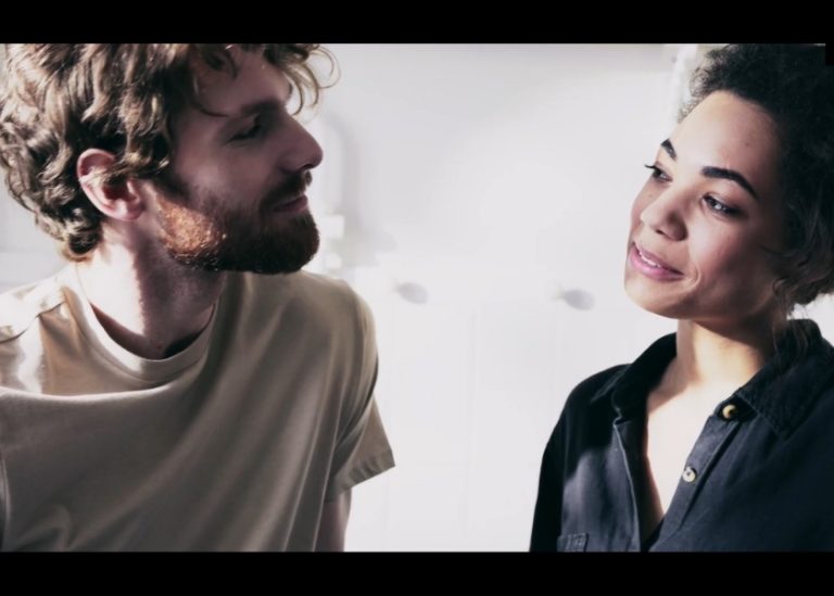 PALM ERA y Alcatel les hicieron un regalo a los enamorados en su día