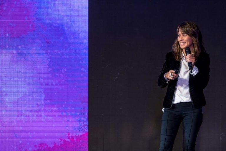 Valeria Fernández, de Motorola Argentina: “A medida que la tecnología avanza, podemos evolucionar con ella”