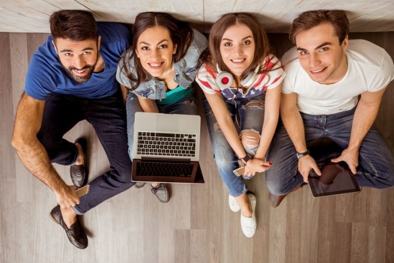 Centennials argentinos: ¿cuánto ganan los jóvenes de entre 18 y 23 años?