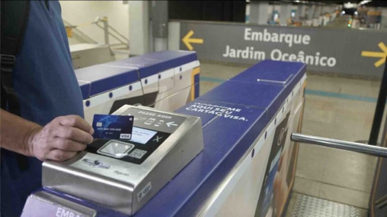 Nuevo estudio de Visa: 9 de cada 10 usuarios de transporte público esperan opciones de pago sin contacto