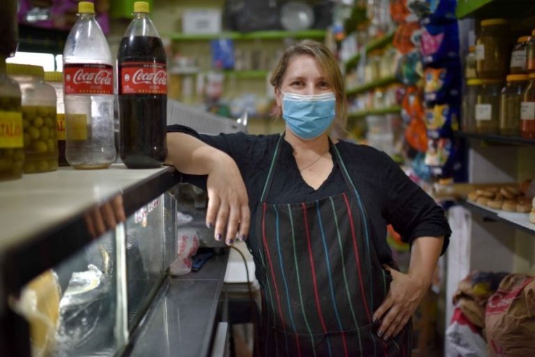 “Sigamos abiertos”: el programa de apoyo de Coca-Cola a los comercios de barrio de Argentina
