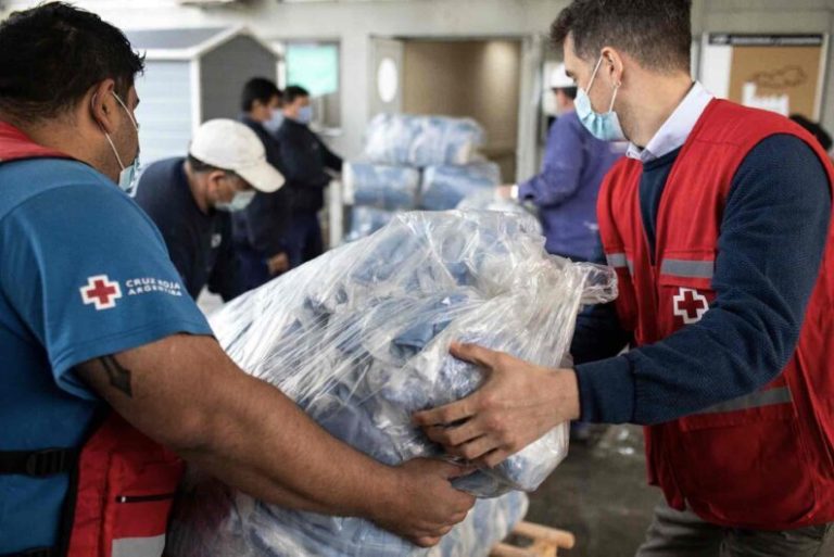 Coca-Cola continúa apoyando a la Cruz Roja Argentina en la lucha contra el COVID-19
