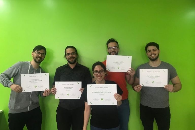 Los programas para capacitar a jóvenes profesionales de Summa Solutions y Brandlive