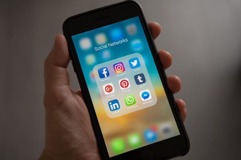 Reporte de Comscore 2022: Latinoamérica rompe récord de usuarios e interacciones en redes sociales