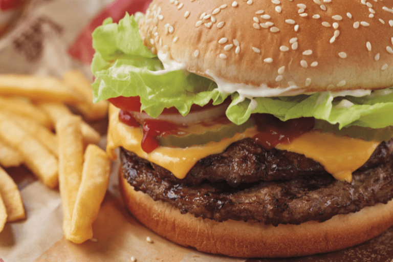México: “Kingteligentes”, la campaña de Burger King que se adapta al bolsillo de cada consumidor