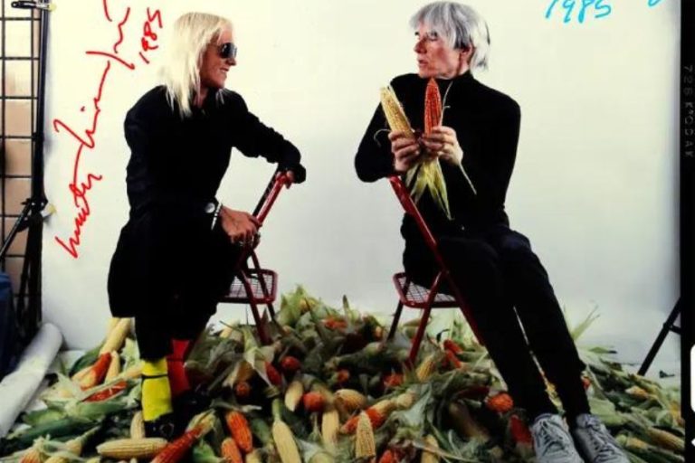 La artista argentina Marta Minujín subasta su primer NFT en Enigma.art