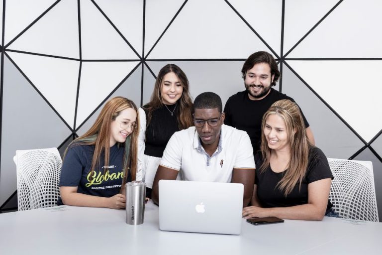 Globant ofrecerá 1.000 becas para interesados en estudiar carreras de tecnología