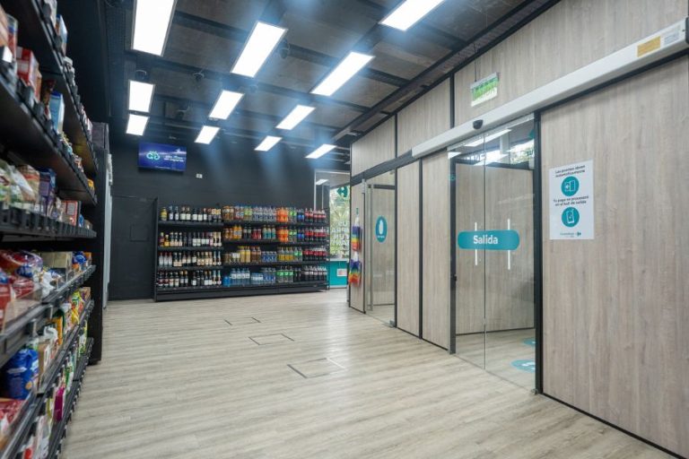 Llega a Argentina Carrefour Flash, la tienda inteligente de la cadena de supermercados
