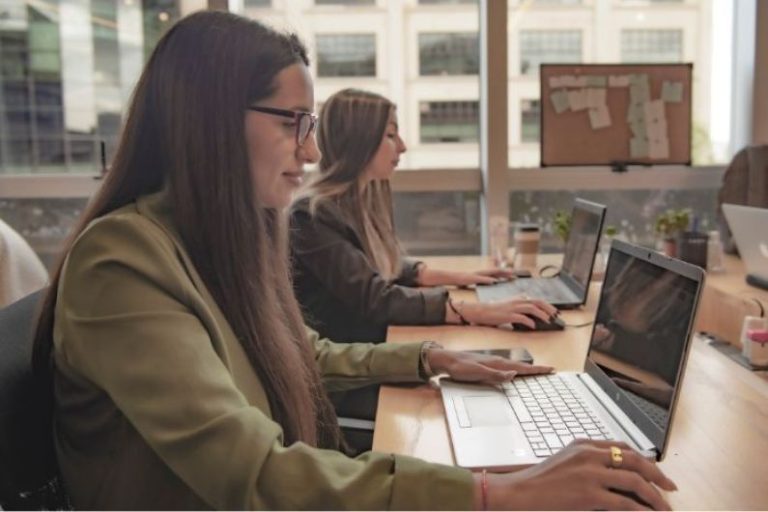 Los desafíos de las empresas para la integración de las mujeres en la industria IT