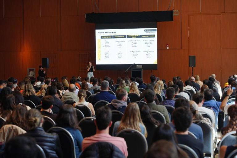 MELI Tour: la iniciativa de Mercado Libre para capacitar a PyMEs y emprendedores de Argentina