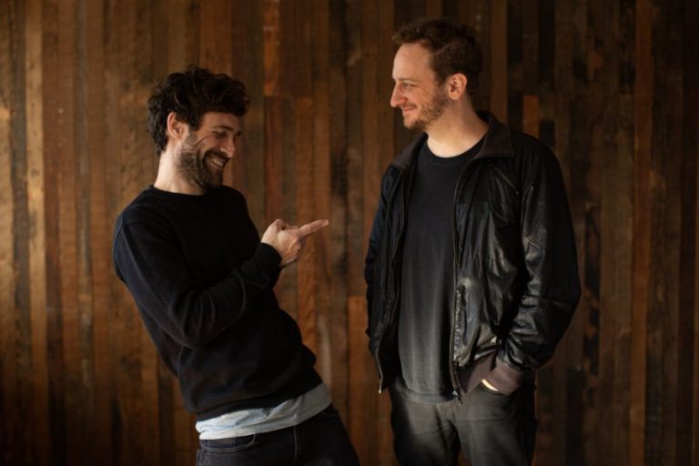 Oruga incorpora a Jony Perel como director