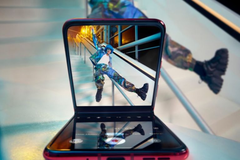 Motorola presentó sus dos nuevos modelos plegables hechos 100% en Argentina