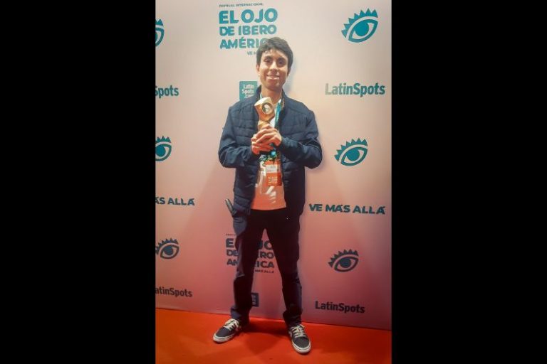 Nilthon Barboza Tejada, redactor de Potro Lima, ganó oro en El Ojo de Iberoamérica