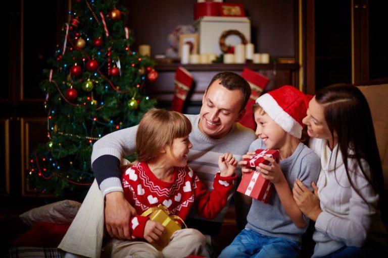 El 64% de los niños y adolescentes en América Latina piensan que esta Navidad será mejor que la del año anterior