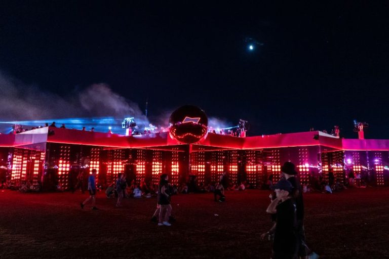 Más de 70 mil fanáticos disfrutaron en el Beer Garden de Budweiser en el Lollapalooza Argentina 2024