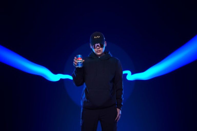 Bizarrap es el embajador de la nueva era de Pepsi en Latinoamérica