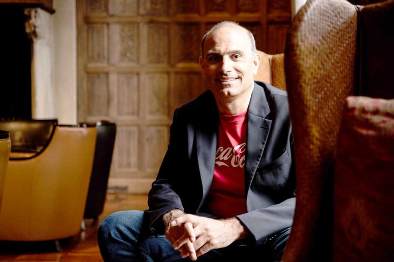 Descubre los ambiciosos objetivos de marketing de Coca-Cola, revelados por Laurent Ezekiel de WPP Open X