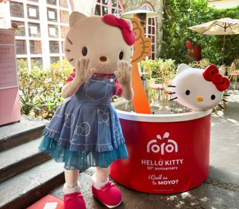 Hello Kitty cumple 50 años y celebra colaboración con Moyo