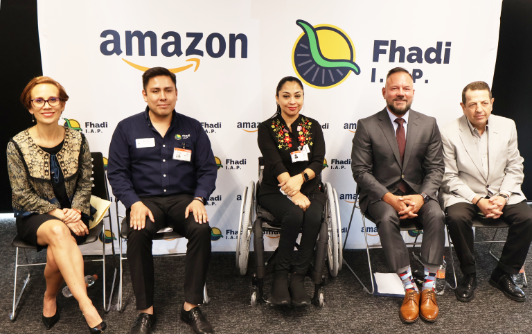 Fhadi y Amazon México anuncian una colaboración para impulsar la inclusión laboral de personas con discapacidad motriz