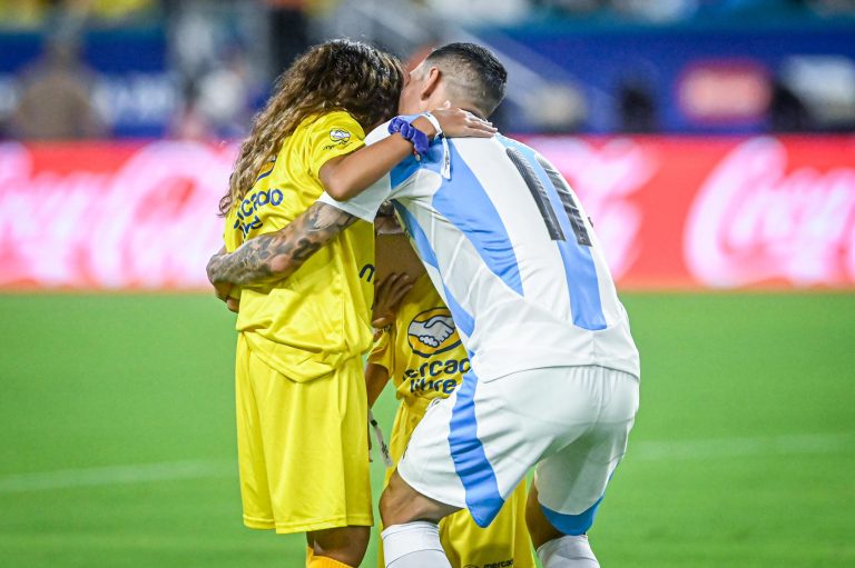 “Papá, llegaste”, una entrega especial para Di María antes de la final de la Copa América