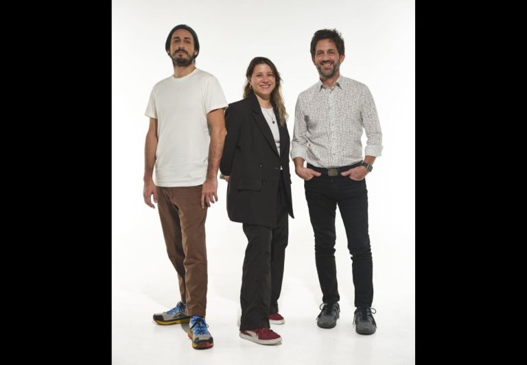 Lina Martinolich, Santi Pato y Santiago Olivera presentan FEBRERO