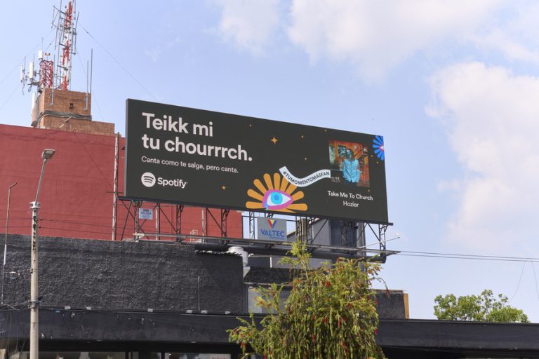 “Singing in your english”, la campaña con la que Spotify Colombia y Founders sorprendieron en los festivales de música