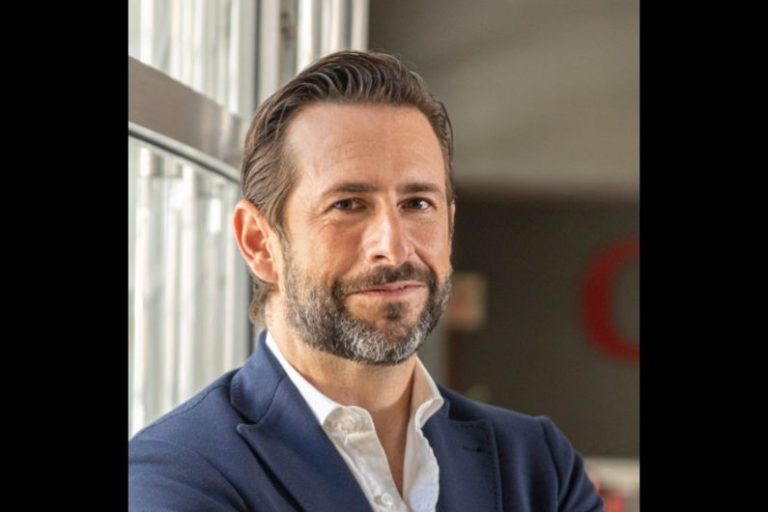 Mercado publicitario 2025: estrategias para destacar en un panorama tecnológico competitivo