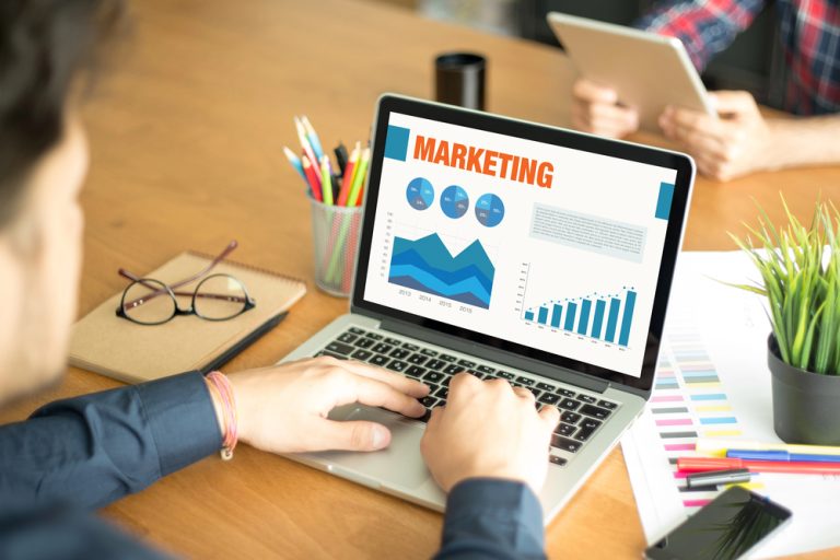 Las 10 tendencias que los marketers deben tener en cuenta para marcar la diferencia en 2025 según Kantar