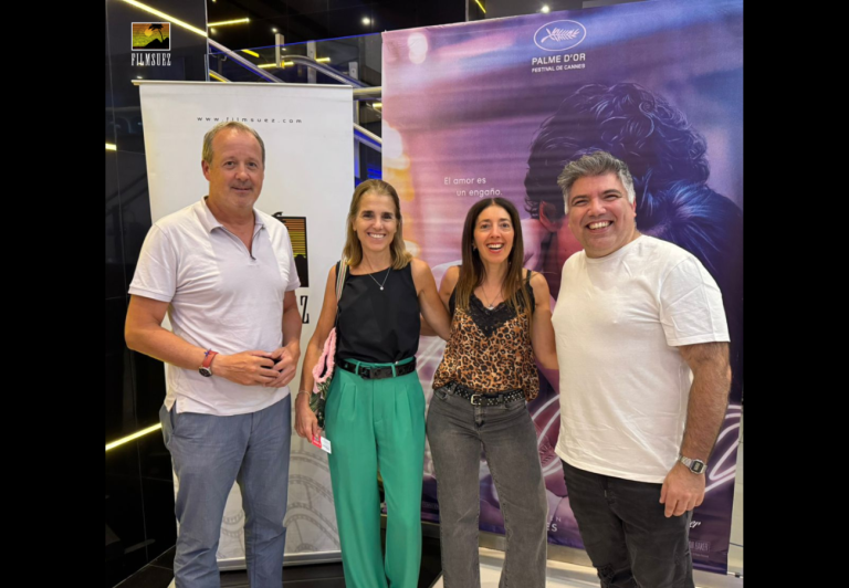 FilmSuez le dio la bienvenida al 2025 con la avant premiere de Anora