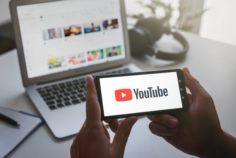 YouTube alcanza el récord de 1000 millones de oyentes mensuales activos de podcasts