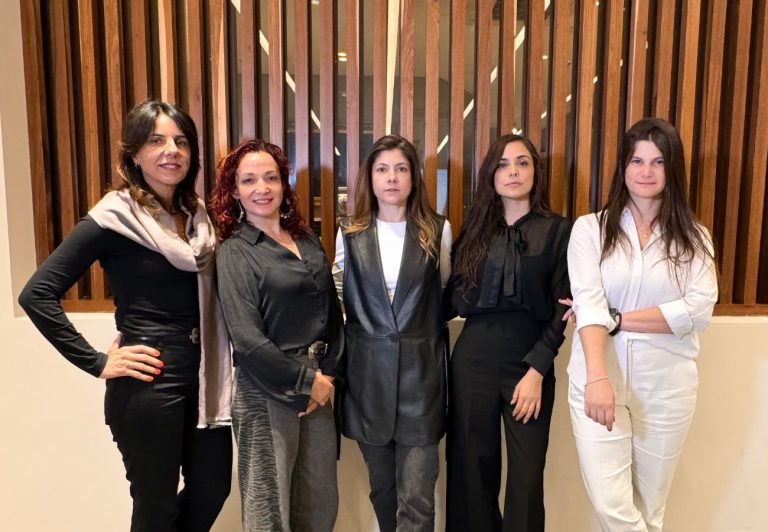 Liderazgo femenino en la publicidad digital: rompiendo barreras y transformando la industria