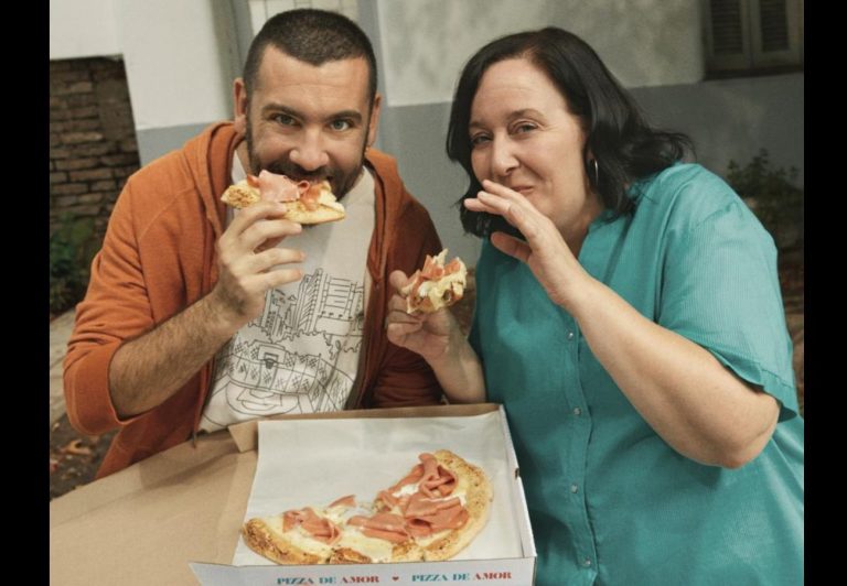 La campaña de Paladini que propone redescubrir un clásico con mucho amor para dar