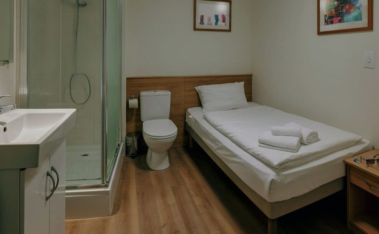 “No te gastes todo en el pasaje”: la propuesta de Ogilvy Chile y SKY Airline