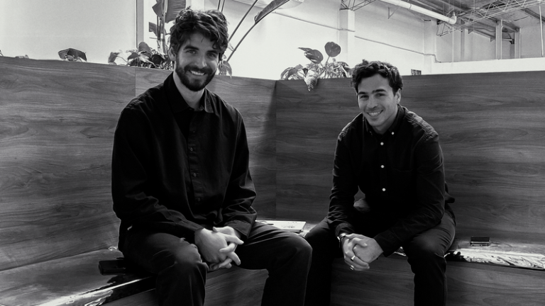 Soti Charnas y Luca Macome de Mama Hungara: producción de alto nivel en la industria audiovisual