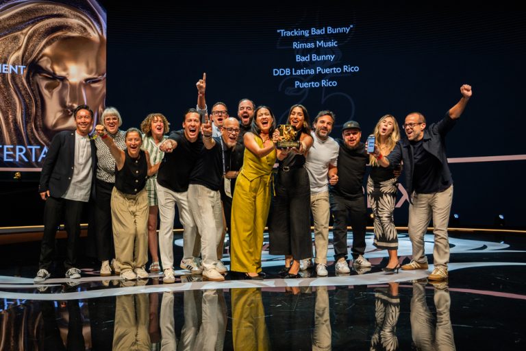 Grand Prix para Puerto Rico: DDB Latina triunfa con la campaña “Tracking Bad Bunny”