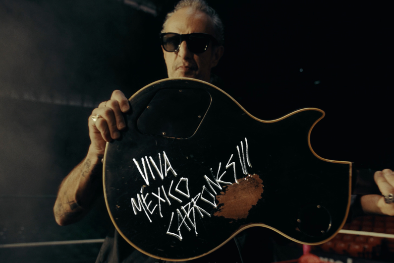 http://Ismael%20“Tito”%20Fuentes%20de%20Garay,%20músico%20de%20Molotov