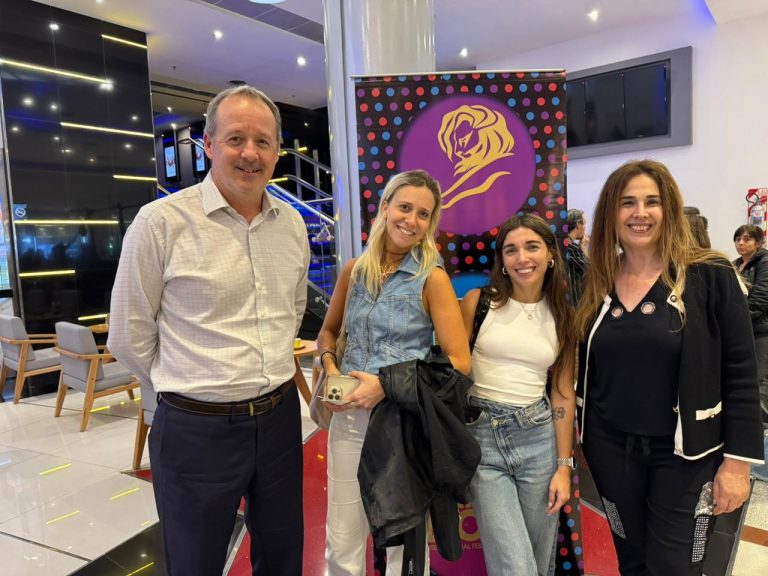 FilmSuez organizó una avant premiere exclusiva de “Locamente”