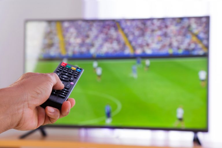 Samsung Ads revela el auge del consumo híbrido de deportes en las Smart TVs de México