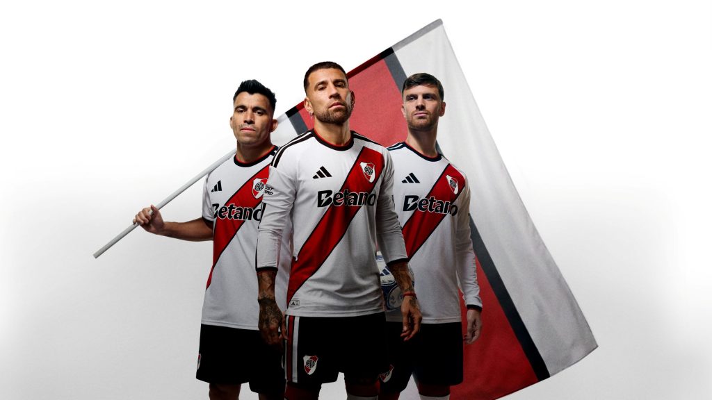 Acuña, Otamendi y Beltrán
