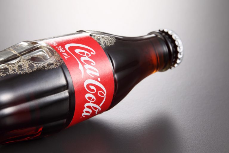 Coca-Cola busca nuevo socio para su operación de medios en Norteamérica tras el acuerdo entre PepsiCo y Publicis