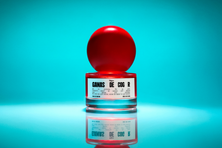 Tulipán y Zurda Agency lanzan “Ganas de Cog*r”, un perfume para una generación que desea más sexo del que tiene